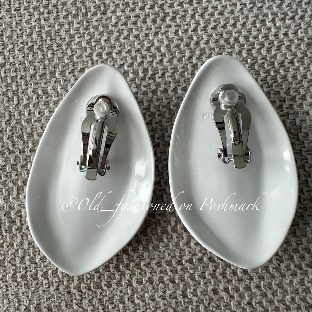 CULT GAIA Erin Clip On Earrings - Picture 7 of 10